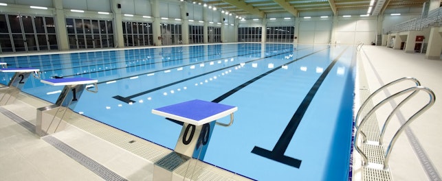 Zapewnienie odpowiedniego poziomu higieny i bezpieczeństwa sanitarnego na pływalniach publicznych staje się kwestią priorytetową.